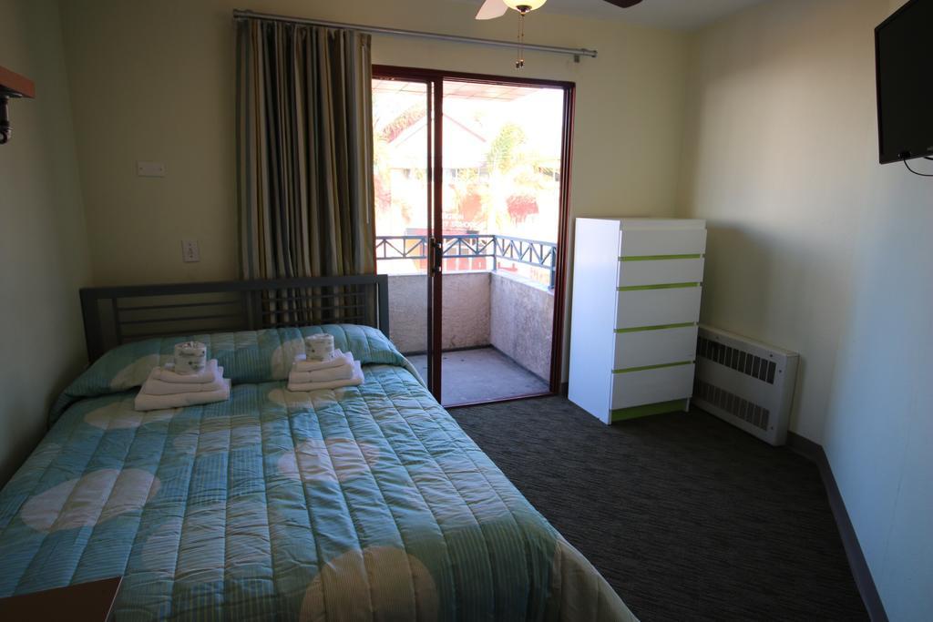 Vantaggio Suites San Diego Bagian luar foto