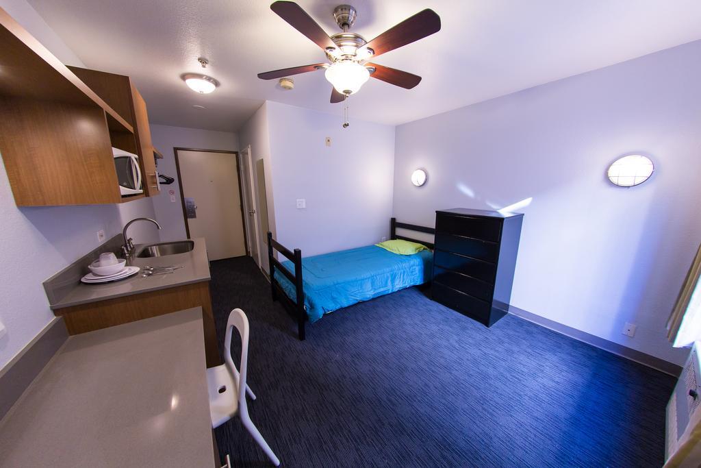 Vantaggio Suites San Diego Bagian luar foto
