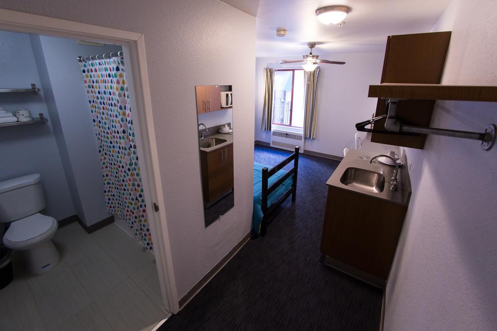 Vantaggio Suites San Diego Bagian luar foto