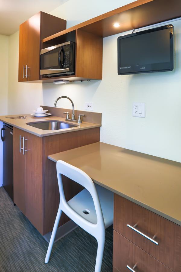 Vantaggio Suites San Diego Bagian luar foto