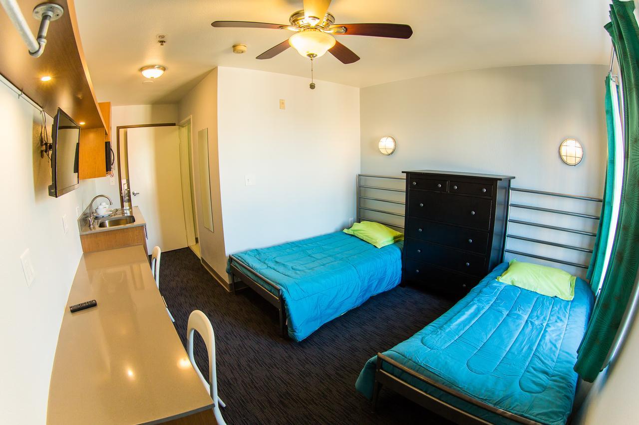 Vantaggio Suites San Diego Bagian luar foto